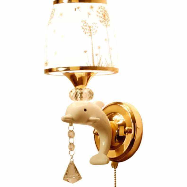 European wall lamp